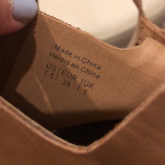 Aldo Heels Size 7.5 - Picture 6 of 6